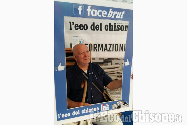 Facce da Artigianato: anche nel week-end tantissimi selfie allo stand de &quot;L&#039;Eco&quot;
