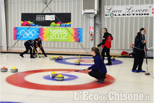 Curling ,Ungheria campione a Pinerolo