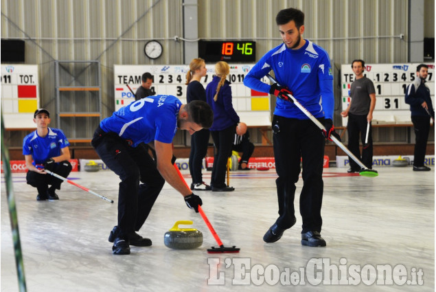 Curling ,Ungheria campione a Pinerolo