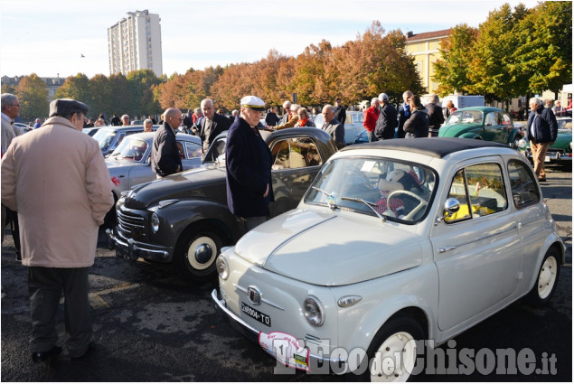 Pinerolo: 4°Raduno auto e moto del passato