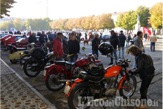 Pinerolo: 4°Raduno auto e moto del passato