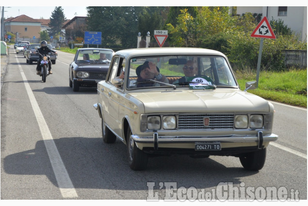 Pinerolo: 4°Raduno auto e moto del passato