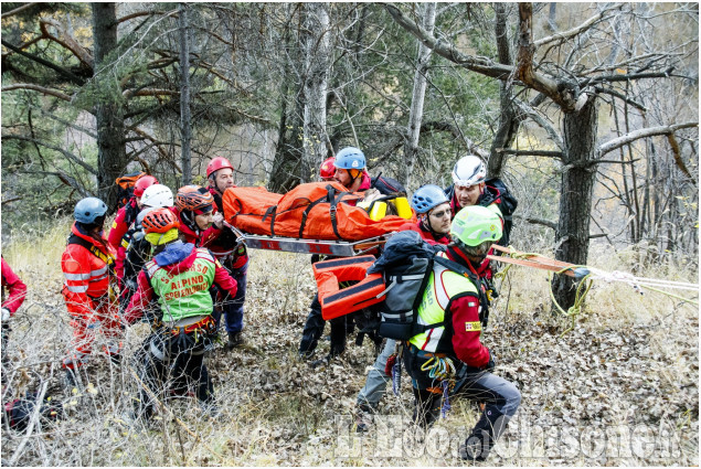 Soccorso Alpino e Croce verde: esercitazione congiunta nella scarpata