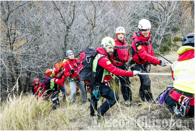 Soccorso Alpino e Croce verde: esercitazione congiunta nella scarpata