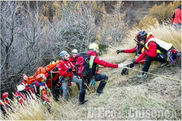Soccorso Alpino e Croce verde: esercitazione congiunta nella scarpata