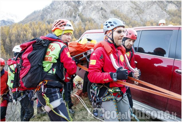 Soccorso Alpino e Croce verde: esercitazione congiunta nella scarpata