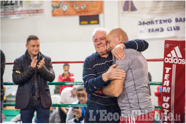 Riunione di boxe a Barge