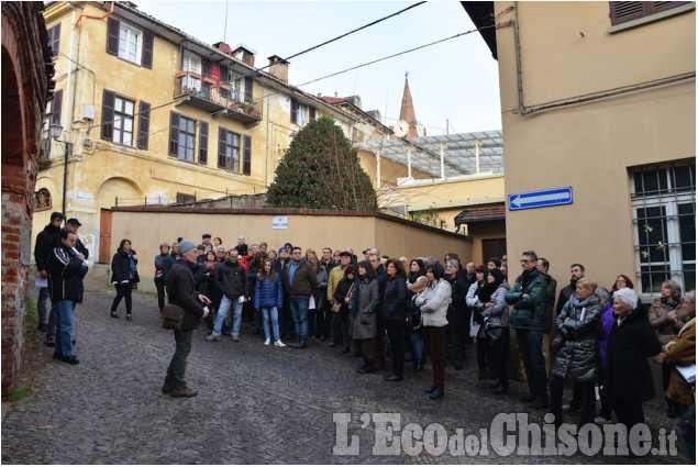 Pinerolo: A spasso per visitare i luoghi di&quot; De Amicis&quot;