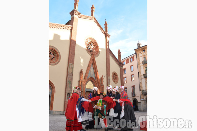 Pinerolo : Gianduja e Giacometta foto ufficiali 2017 