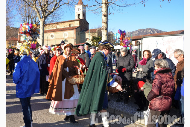 Roletto: Carnevale in piazza