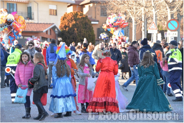 Roletto: Carnevale in piazza