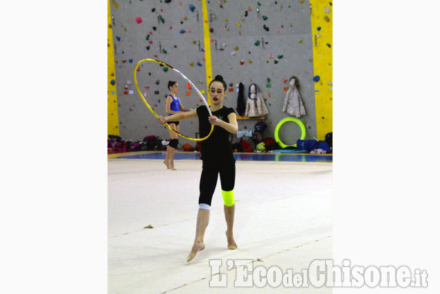 Cantalupa, le affascinanti evoluzioni di ginnastica ritmica