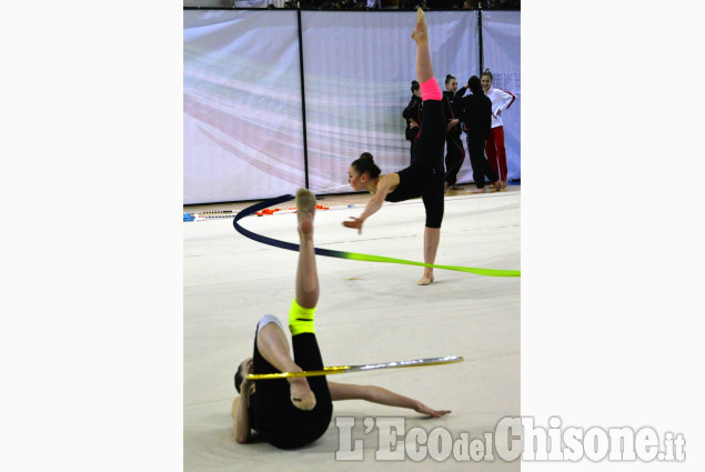 Cantalupa, le affascinanti evoluzioni di ginnastica ritmica