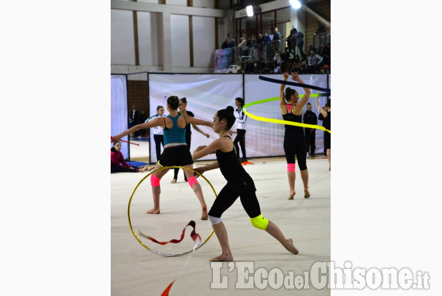 Cantalupa, le affascinanti evoluzioni di ginnastica ritmica