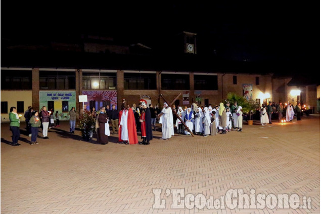 Vinovo  In centinaia alla Via Crucis.