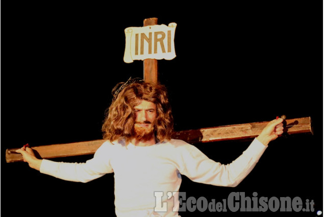Vinovo  In centinaia alla Via Crucis.