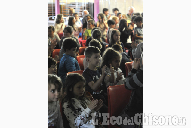 A Pinasca anteprima del 25 Aprile per i bambini con il Gruppo teatro Angrogna