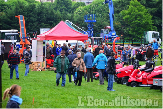 Pinerolo : Fiera di Aprile