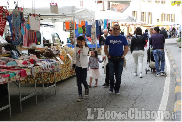 Castagnole fiera e cori