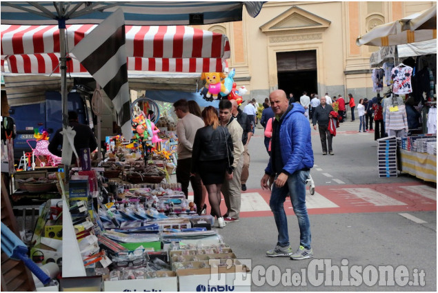 Castagnole fiera e cori