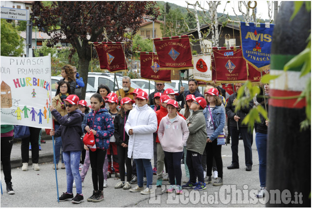 Pinasca: il corteo per i 50 anni dell&#039;Avis comunale