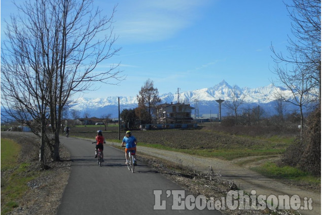 Scarpinando zaino in spalla: in bicicletta dove c&#039;era la ferrovia