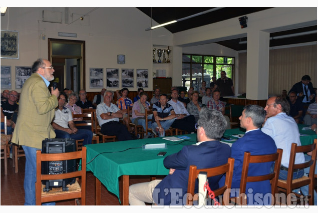 Pinerolo : Ciclismo, presentazione per &quot;Dalle Mura al Muro&quot; 