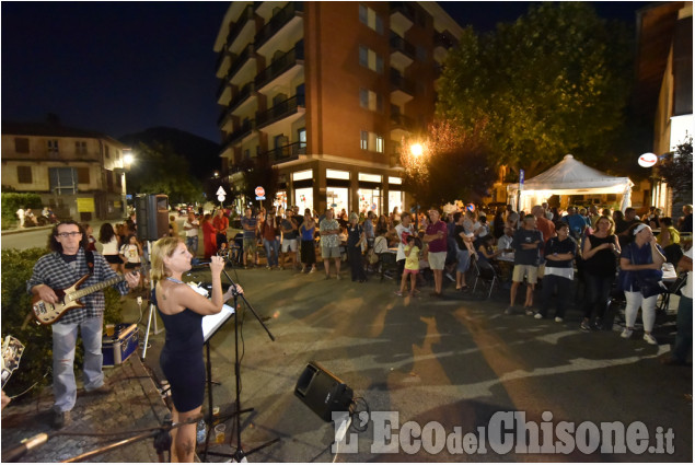 &quot;Mezza Notte Blu&quot; a Luserna S.G. tra musica e voglia di stare insieme