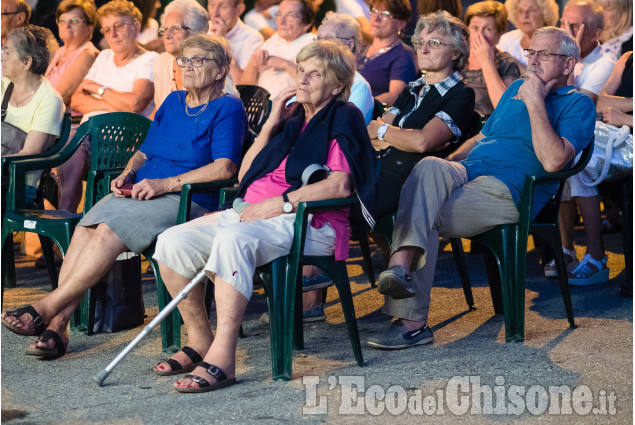 Frossasco: oltre 500 euro per il campanile