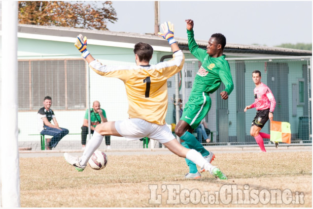 Calcio: Moretta-Revello