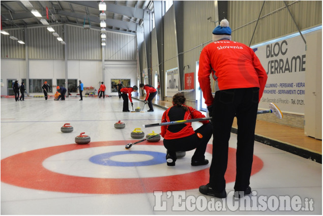 Pinerolo, curling trofeo Sys Tek alla Nazionale magiara