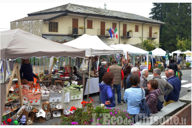 A Prarostino la festa dedicata al frutto di Bacco