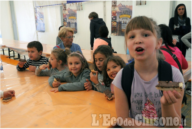 Ottobrata, Barge fa il pieno di gente