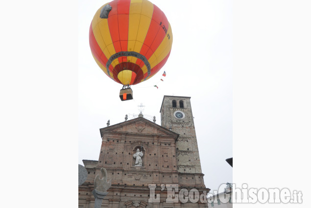 Ottobrata, Barge fa il pieno di gente