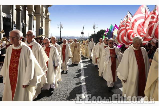 Ieri a Fossano l&#039;ordinazione episcopale di mons. Olivero