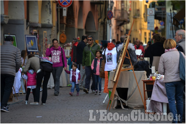 Pinerolo: &quot;Mani creative&quot;