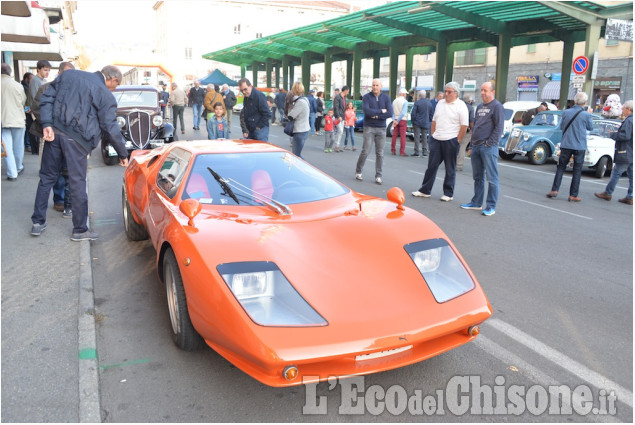 Pinerolo: 5°Raduno auto e moto del passato