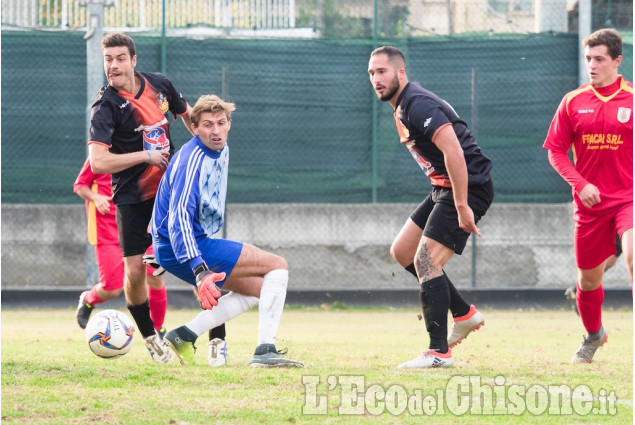 CALCIO: CAVOUR BATTE VILLAFRANCA, UN DERBY SENTITO