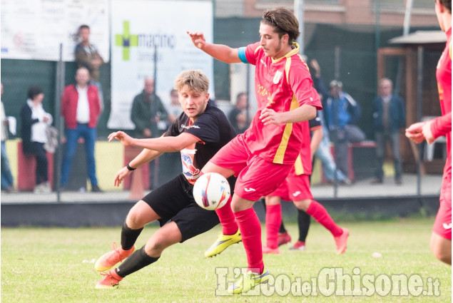 CALCIO: CAVOUR BATTE VILLAFRANCA, UN DERBY SENTITO