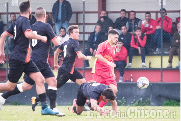 CALCIO: CAVOUR BATTE VILLAFRANCA, UN DERBY SENTITO