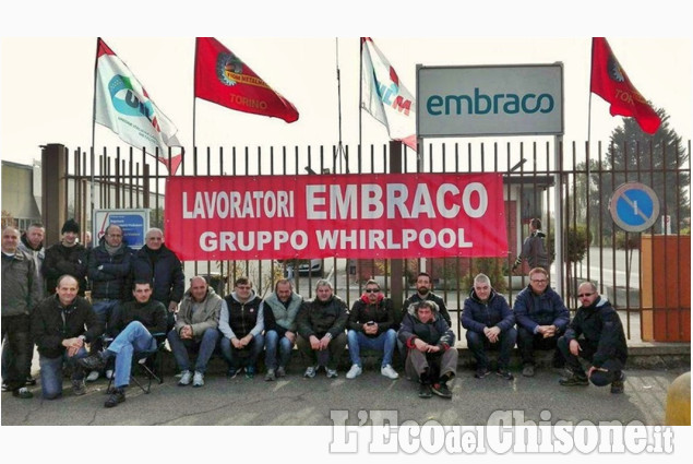 L&#039;Amministrazione di Nichelino sfila accanto ai lavoratori Embraco