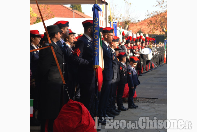 Pinerolo, la Ministra Pinotti ha inaugurato la nuova caserma dei Carabinieri