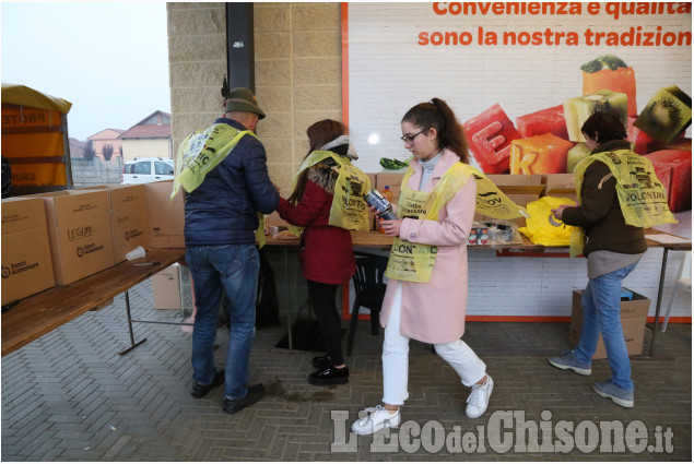 Castagnole: colletta alimentare, raccolti 800 kg di alimenti 