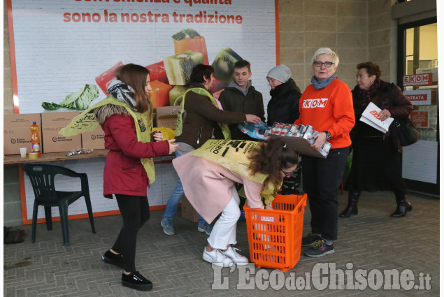 Castagnole: colletta alimentare, raccolti 800 kg di alimenti 