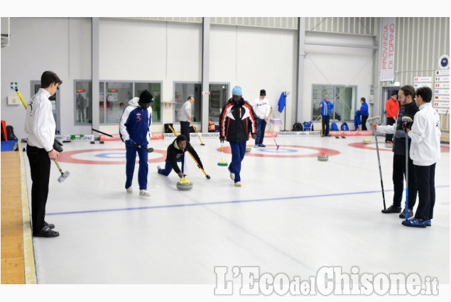 Curling: I giovani dell Africa First Curling Team