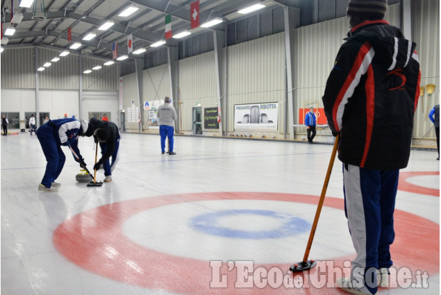 Curling: I giovani dell Africa First Curling Team