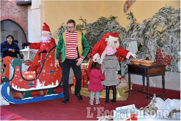 Frossasco: Il Mago e Babbo Natale in piazza