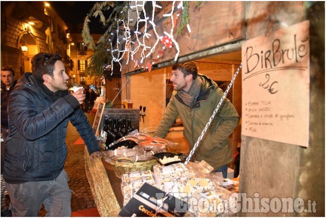 Pinerolo : mercatini di Natale nel centro storico