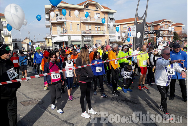 Candiolo: Button.run in centinaia i corridori in maschera