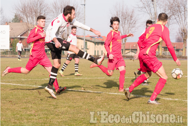 Calcio: Villafranca supera Infernotto a Barge, play-out più lontani